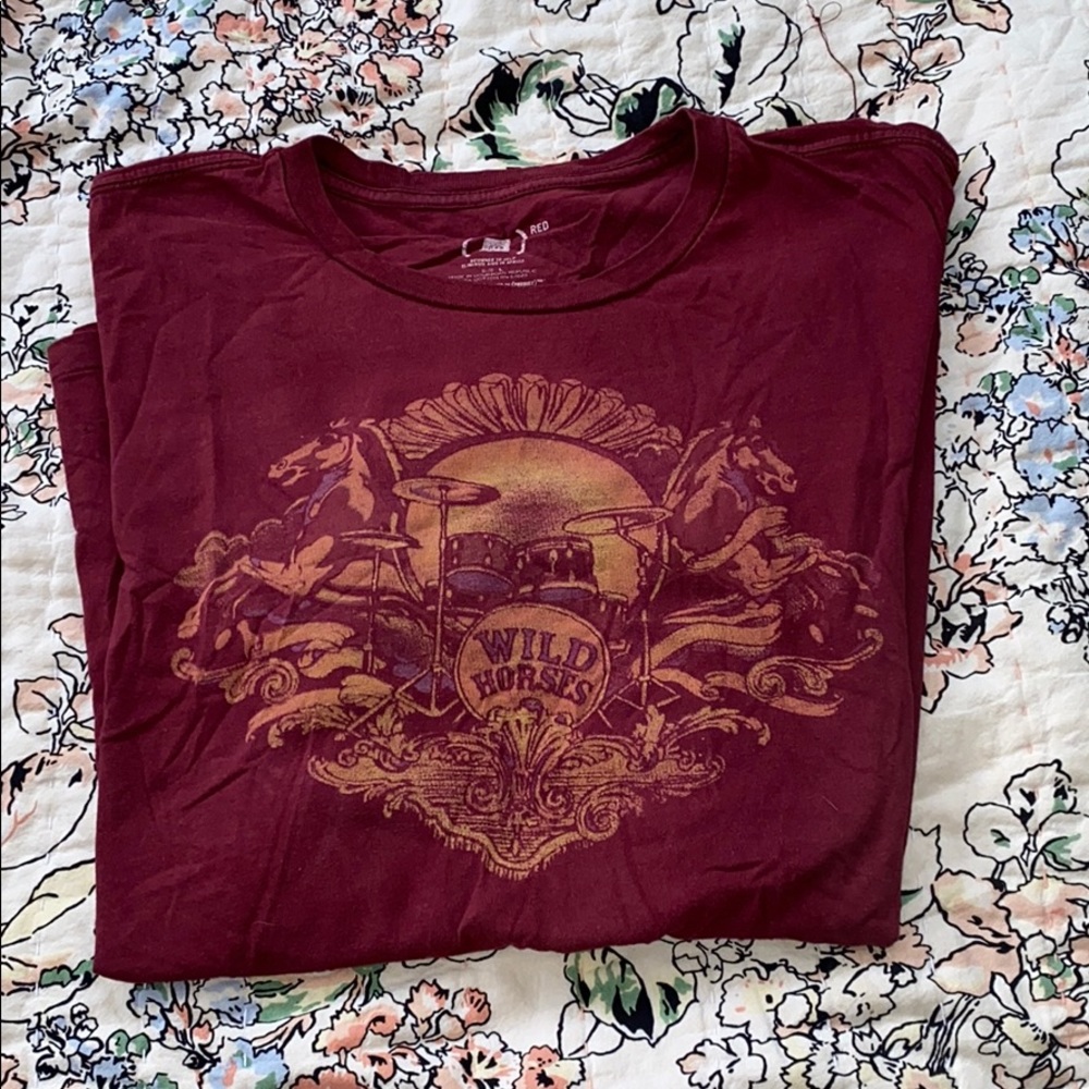 GAP Inspi(red) Graphic thsirt.